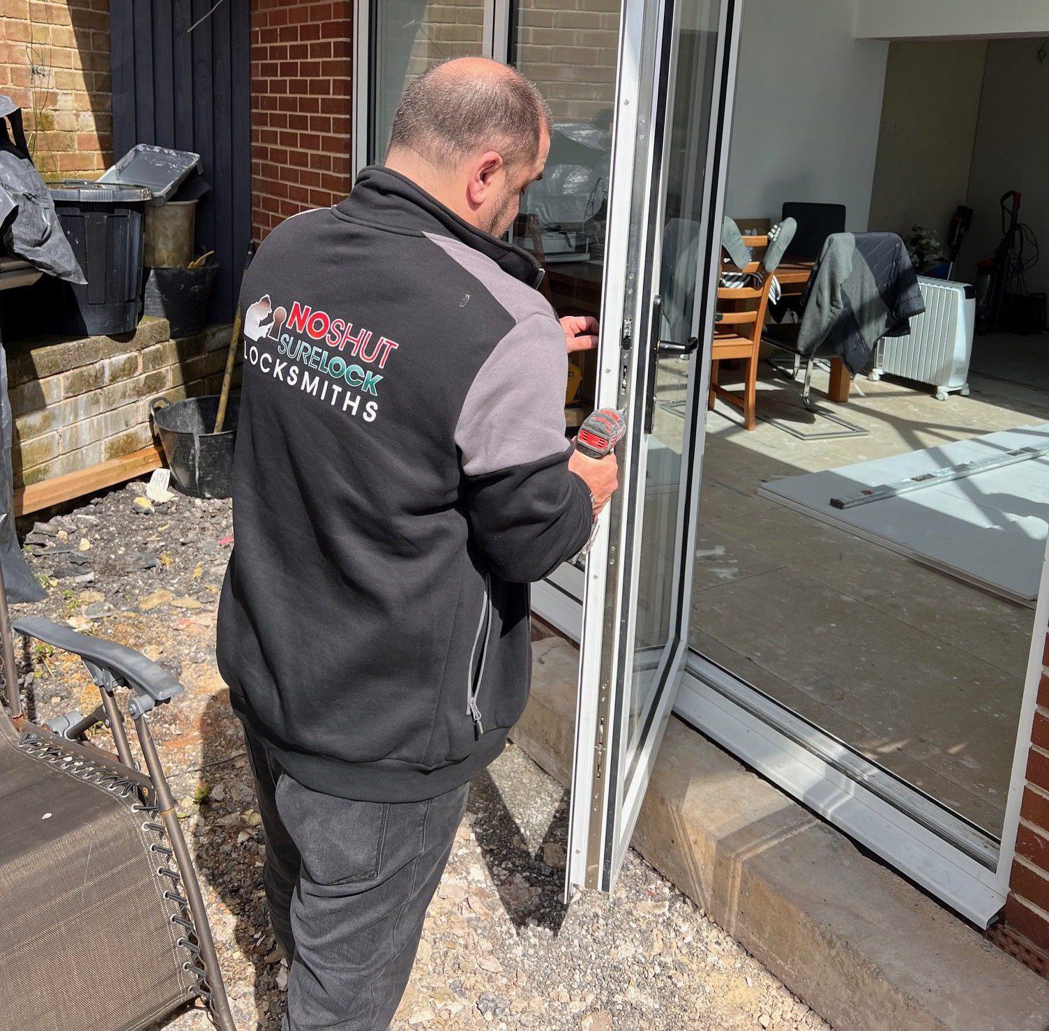 How a locksmith gets you back inside